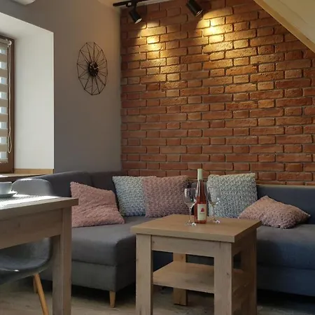 Komarno Iii Apartment Jelenia Gora
