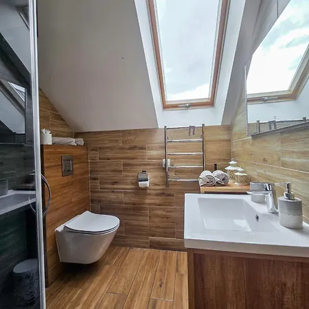 Komarno Iii * Jelenia Góra